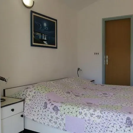 Apartment Studio In With Sea View, Balcony, Air Conditioning, Wi-fi Orebic